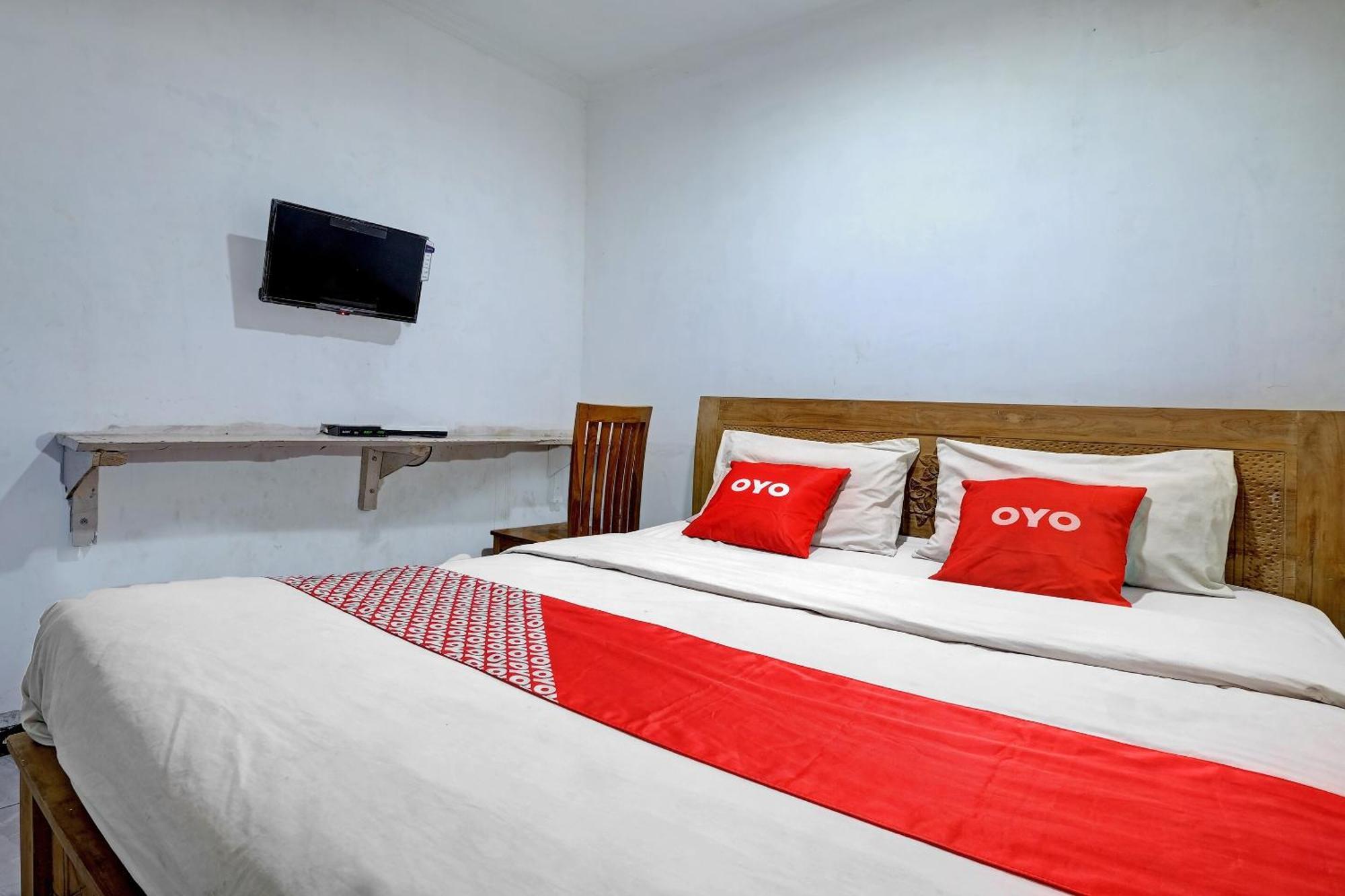 Oyo Life 92877 Hotel Rainbow 7296 Semarang Kültér fotó